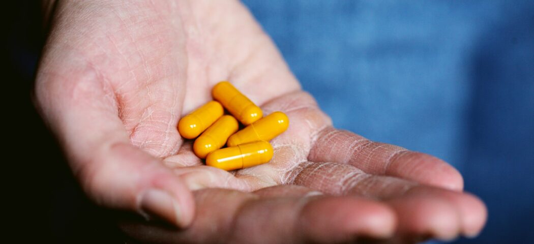 Integratori naturali per abbassare il colesterolo: i migliori in farmacia